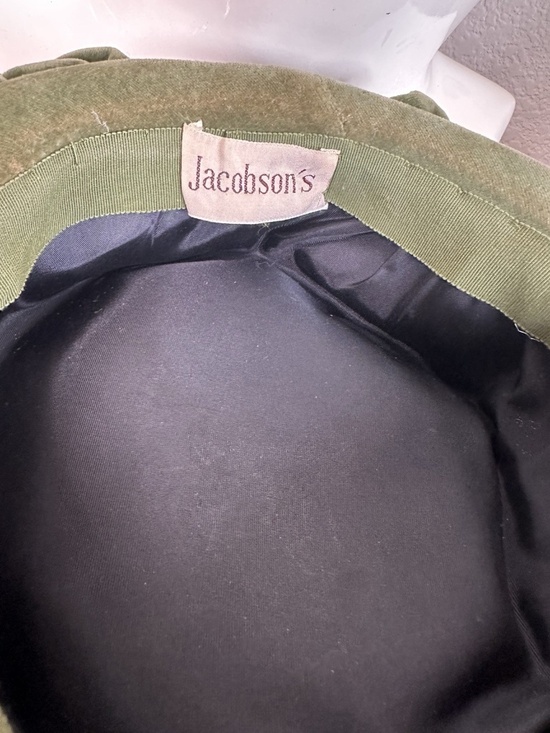 Vintage Jacobson\'s Olive Green Velvet Ruffled Cloche/Pillbox Hat main image 4